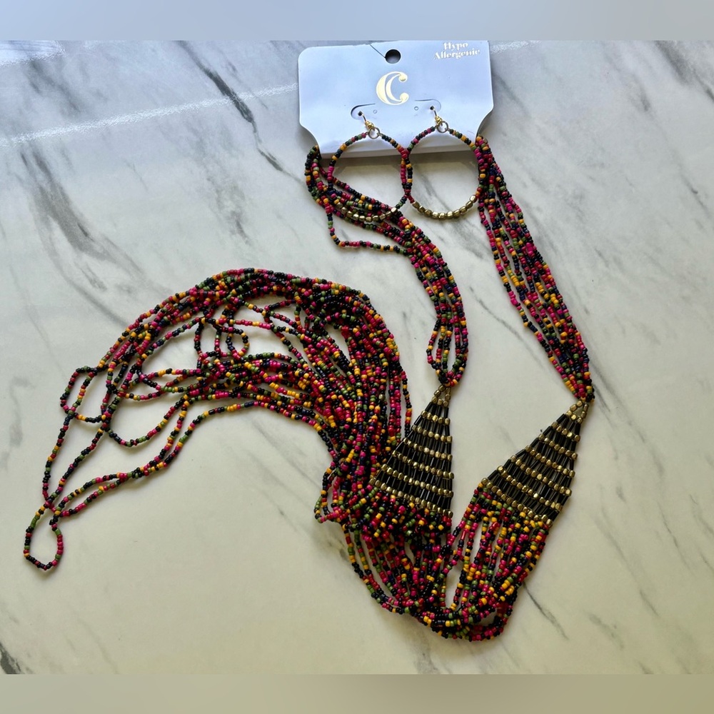 Charming Charlie Beaded necklace & earring set